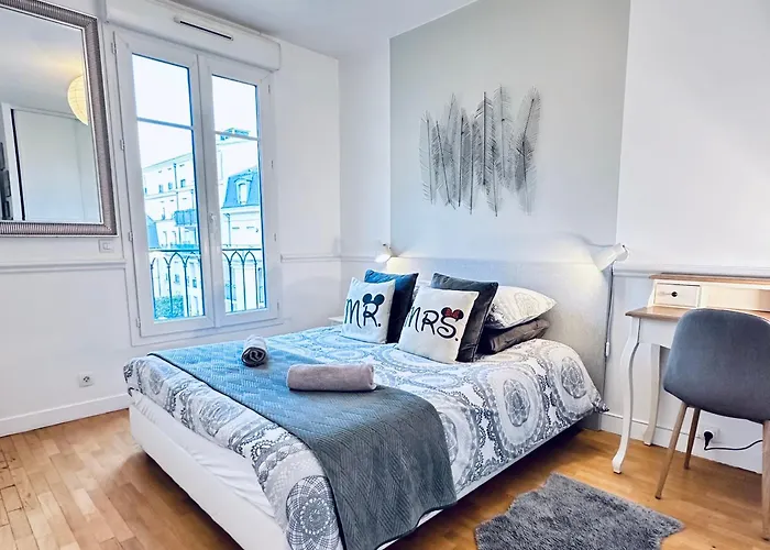 Cosy Carre Elysee 塞里斯